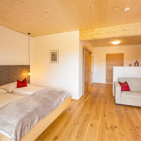 Pircherhof - Adults Only Am Biobauernhof Lantgård *